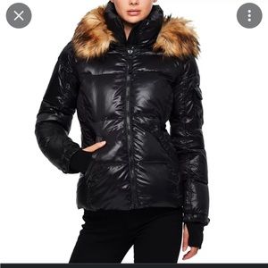 Worn 3 times. S13 purple puffer jacket with thumbholes. So warm!